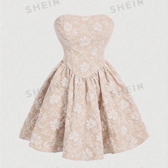 🎀Coquette Basque Strapless Dress🎀 - Picture 1 of 2